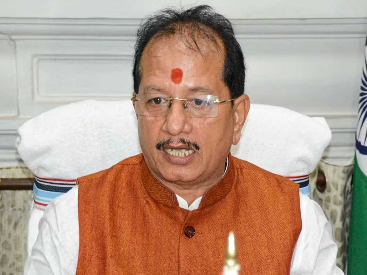 मुख्यमंत्री नीतीश कुमार के लिए तेजस्वी यादव का बयान अशोभनीय : विजय कुमार सिन्हा